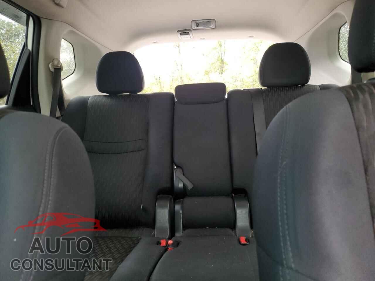NISSAN ROGUE 2017 - 5N1AT2MVXHC865187