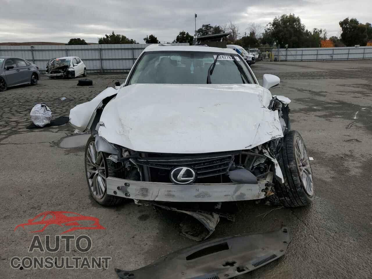LEXUS IS 2014 - JTHBF1D29E5024766