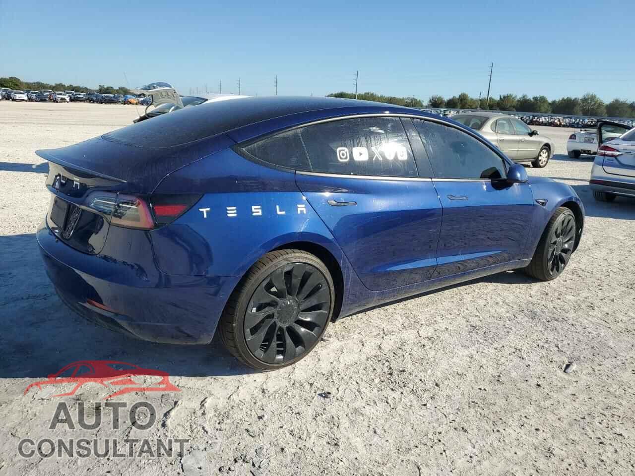 TESLA MODEL 3 2022 - 5YJ3E1EA9NF286493