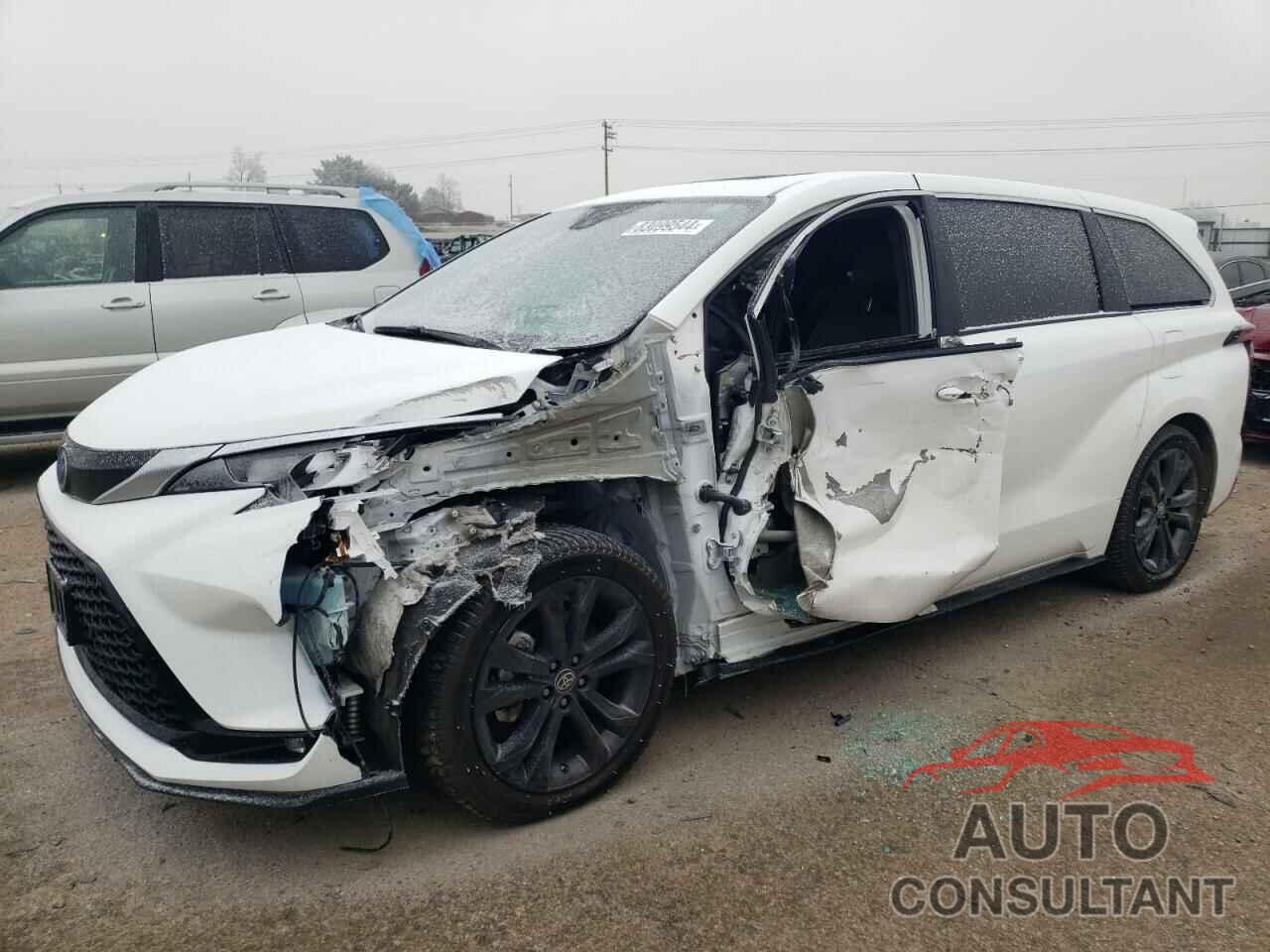 TOYOTA SIENNA 2021 - 5TDXRKEC3MS003612