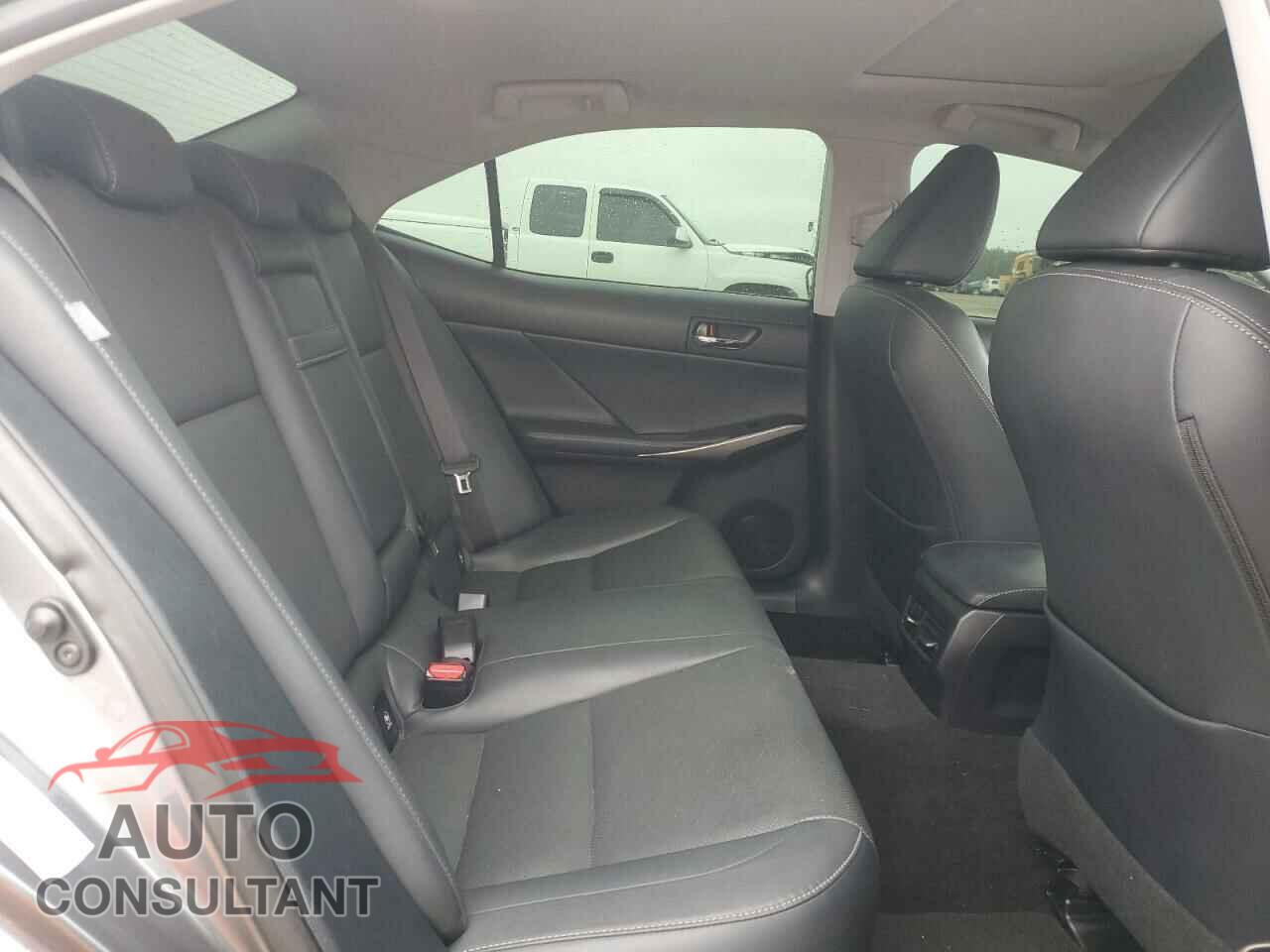 LEXUS IS 2015 - JTHCF1D24F5018783