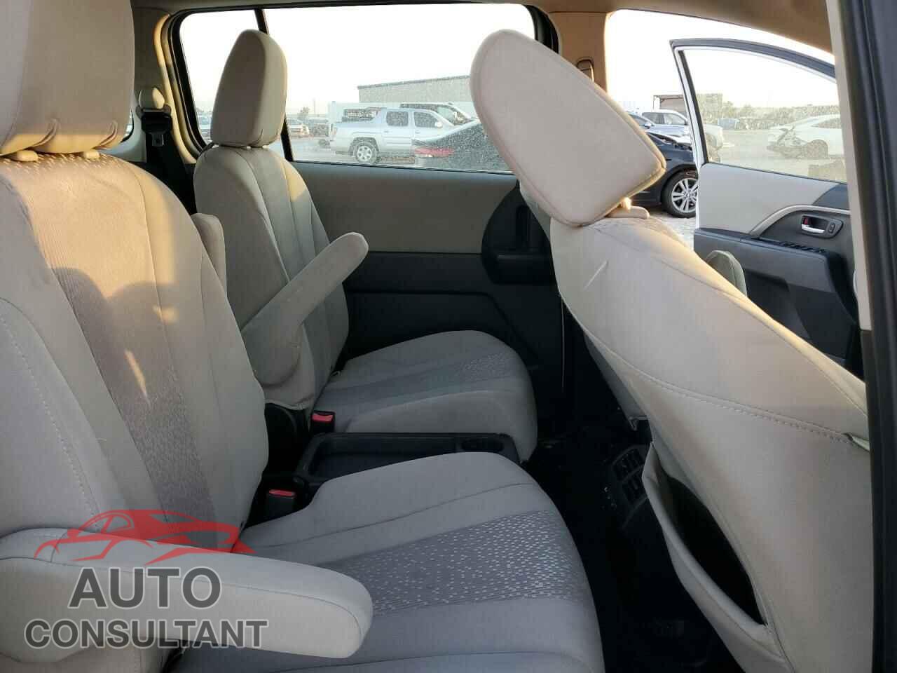 MAZDA 5 2012 - JM1CW2CL2C0124501