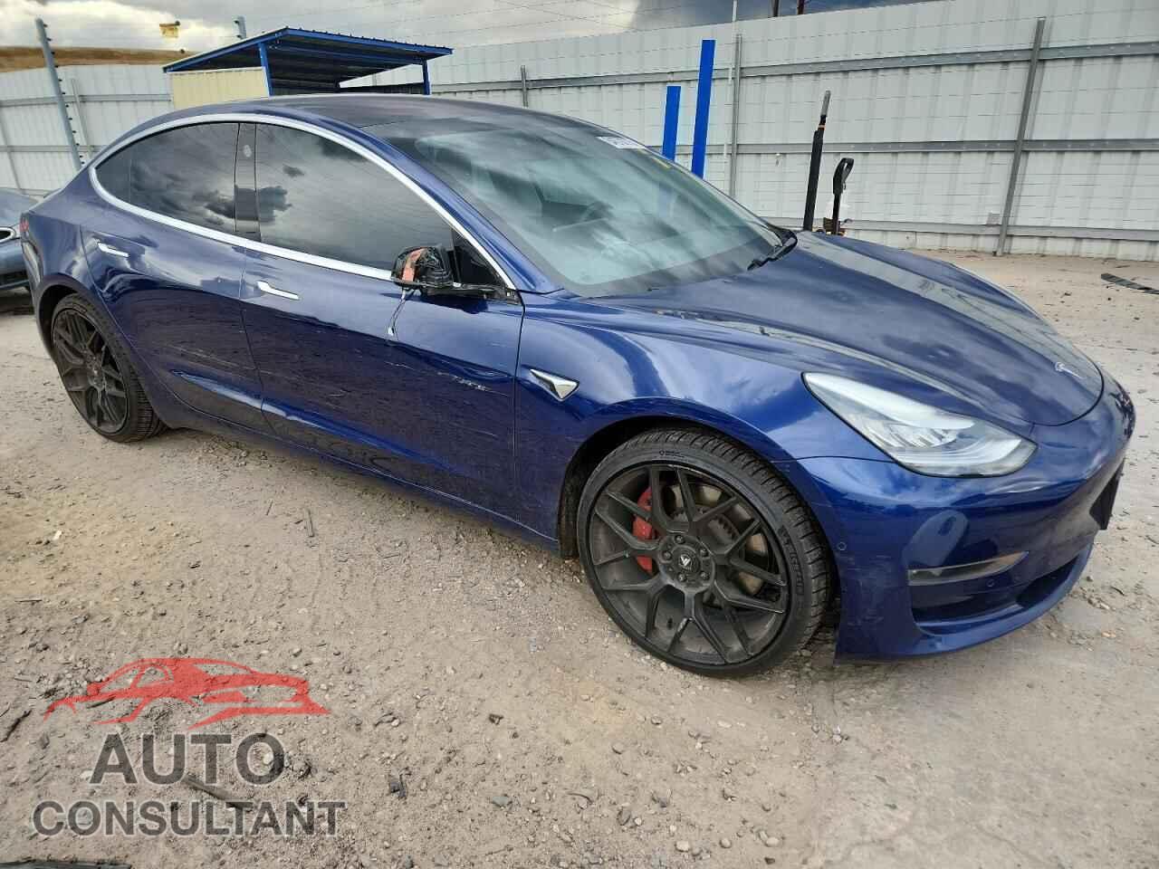 TESLA MODEL 3 2018 - 5YJ3E1EB4JF083935