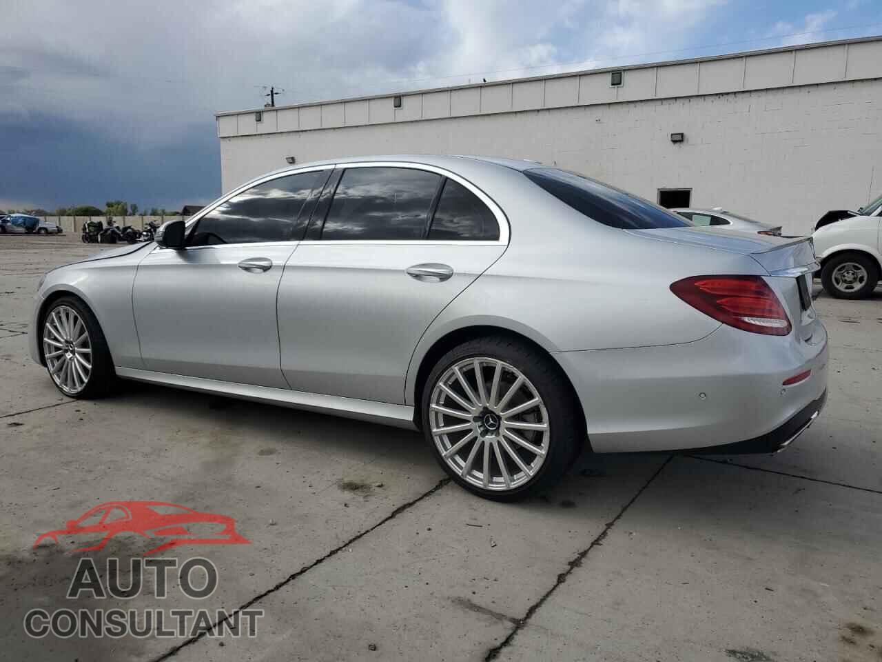 MERCEDES-BENZ E-CLASS 2017 - WDDZF4KB1HA133101