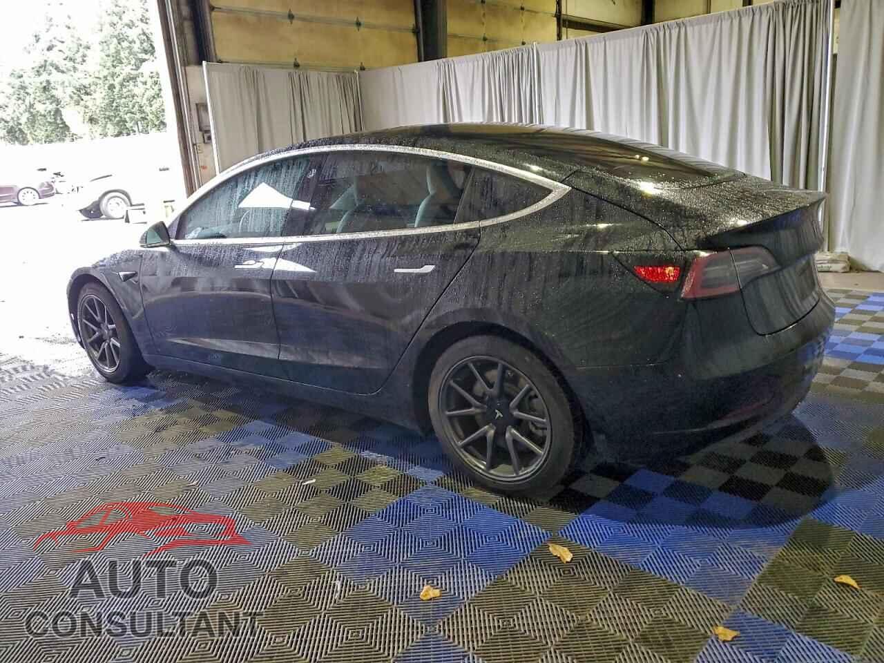TESLA MODEL 3 2018 - 5YJ3E1EB5JF180920