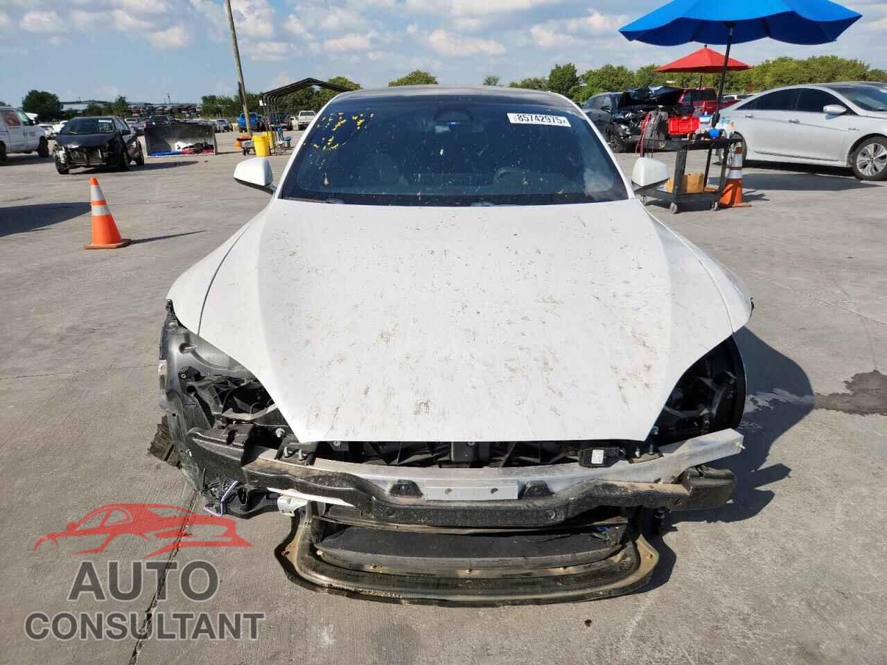 TESLA MODEL S 2023 - 5YJSA1E56PF500191