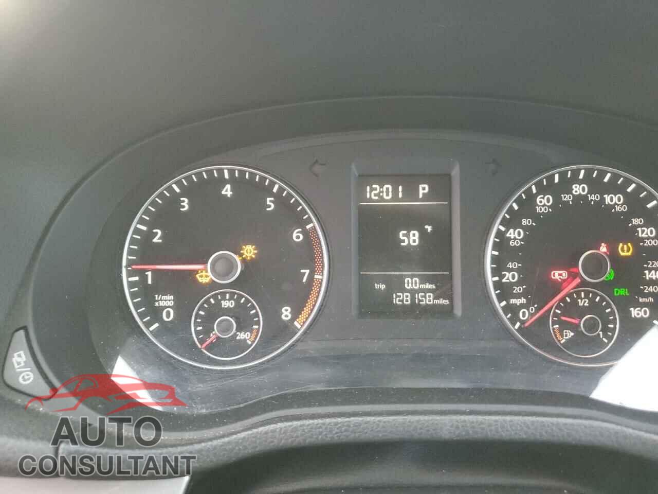 VOLKSWAGEN PASSAT 2015 - 1VWAT7A34FC013206
