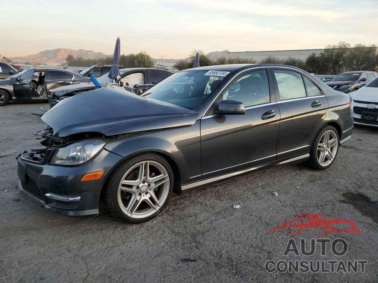 MERCEDES-BENZ C-CLASS 2013 - WDDGF4HB9DR275447