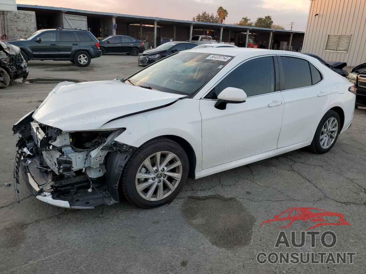 TOYOTA CAMRY 2022 - 4T1C11AK7NU696402