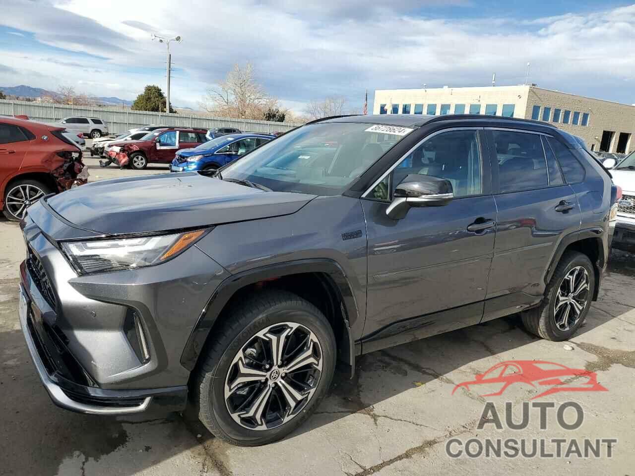 TOYOTA RAV4 2024 - JTMFB3FV0RD232497