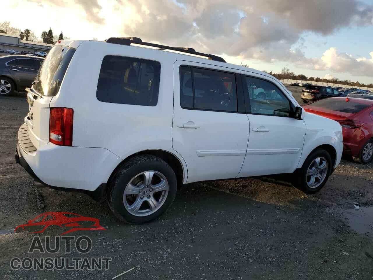 HONDA PILOT 2013 - 5FNYF3H64DB034509