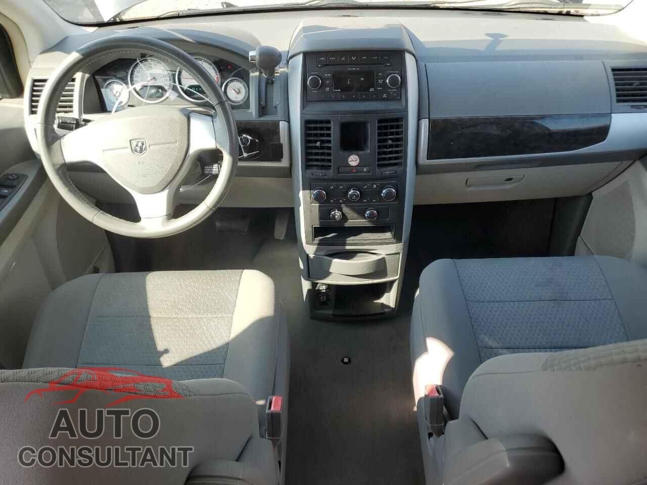 DODGE CARAVAN 2010 - 2D4RN5D10AR100344