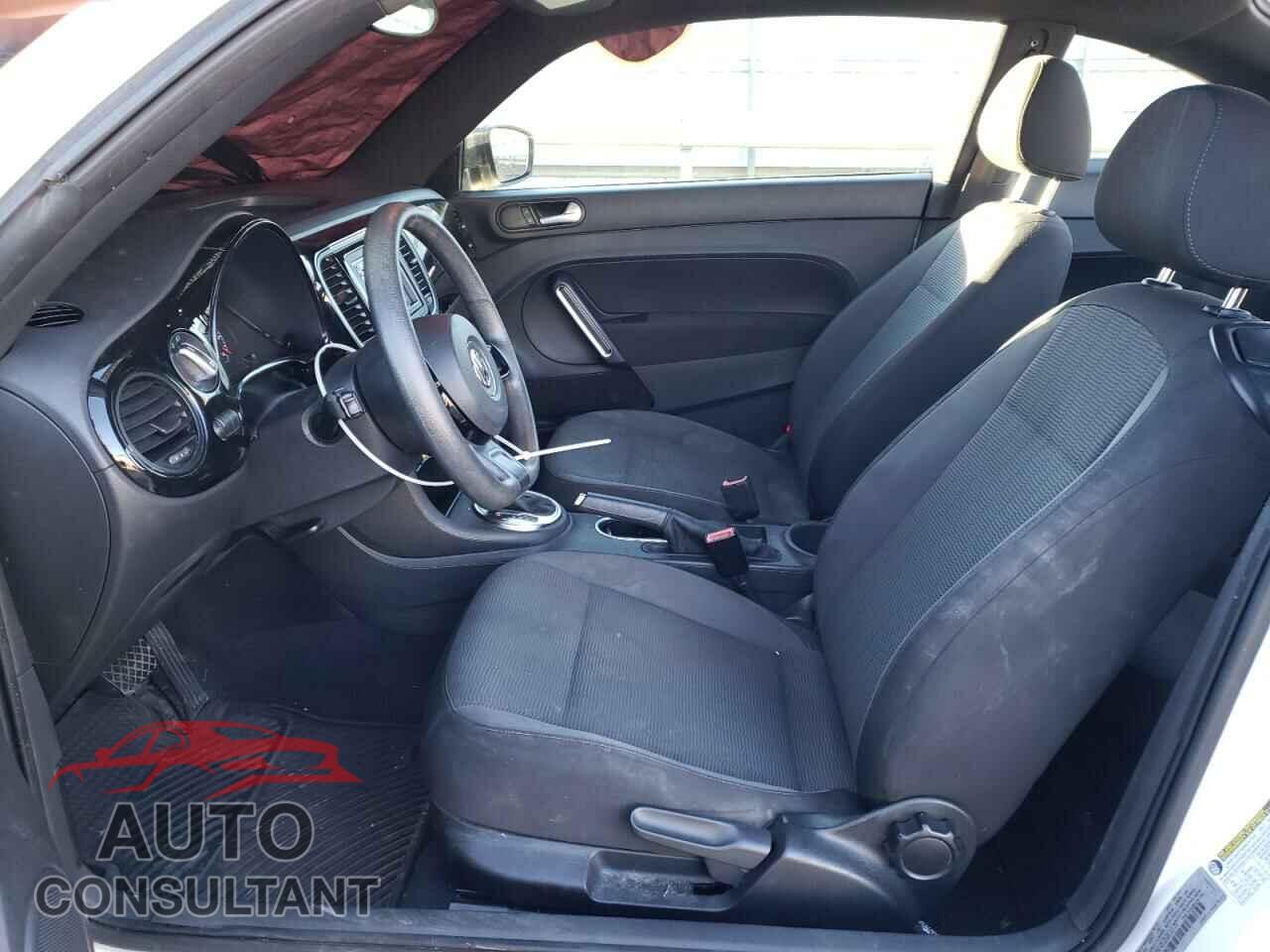 VOLKSWAGEN BEETLE 2012 - 3VWFP7AT4CM615737