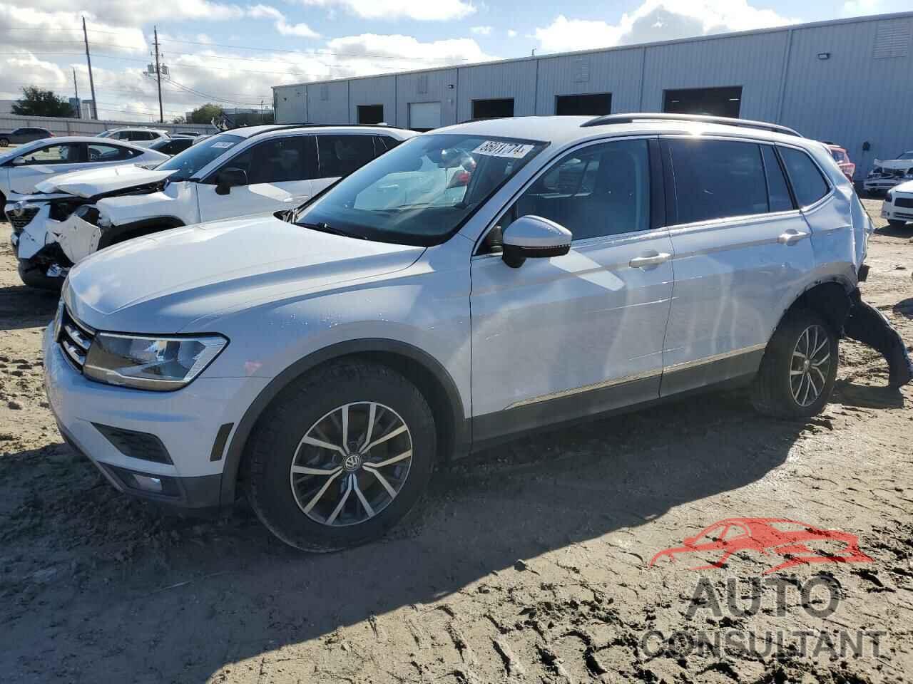 VOLKSWAGEN TIGUAN 2018 - 3VV3B7AX3JM018312