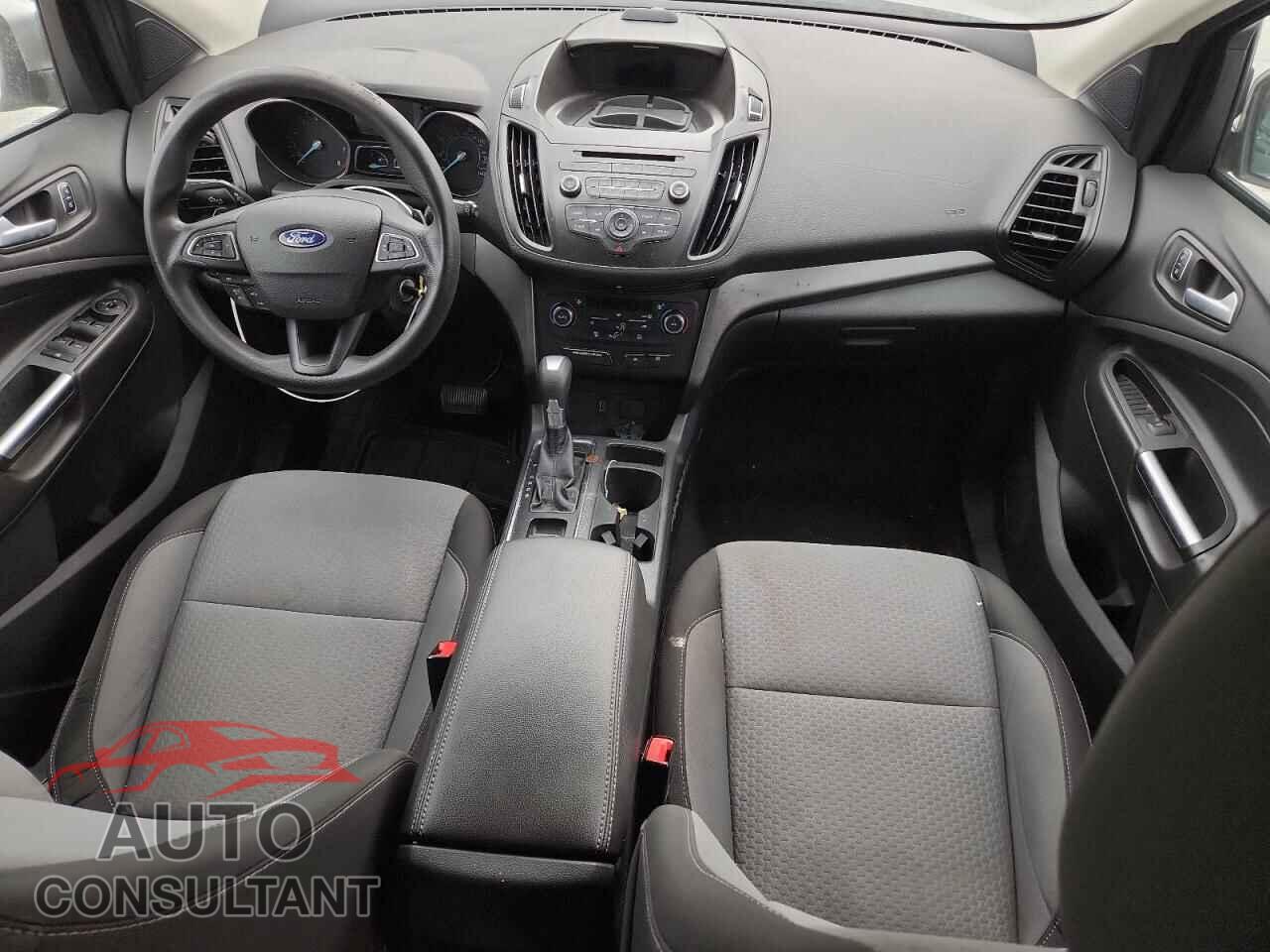 FORD ESCAPE 2017 - 1FMCU0GD9HUB16291