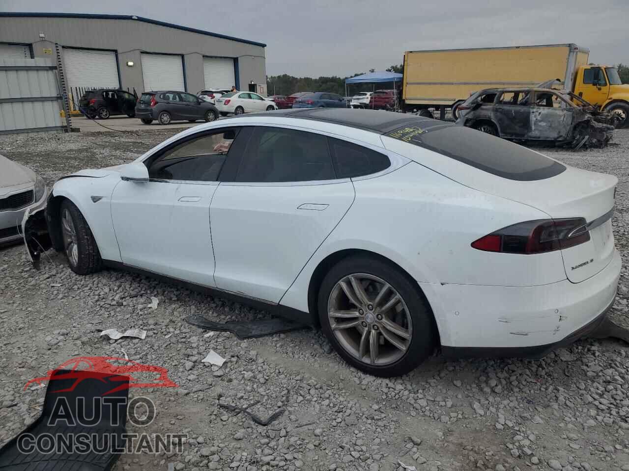 TESLA MODEL S 2015 - 5YJSA1S26FF090775