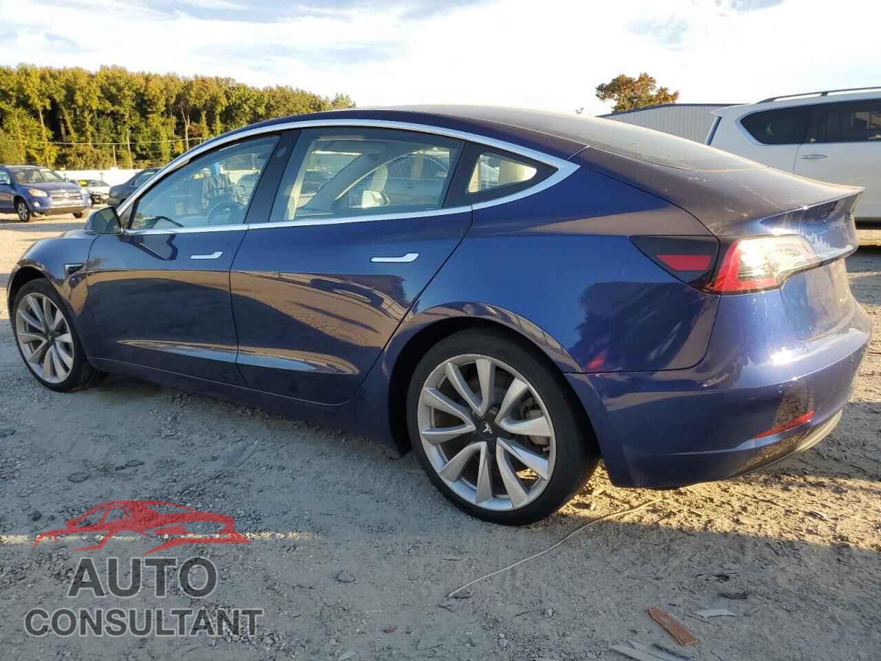TESLA MODEL 3 2018 - 5YJ3E1EB9JF097720