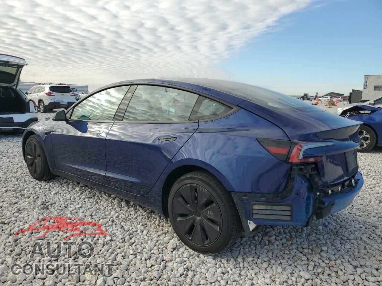 TESLA MODEL 3 2024 - 5YJ3E1EA1RF786377