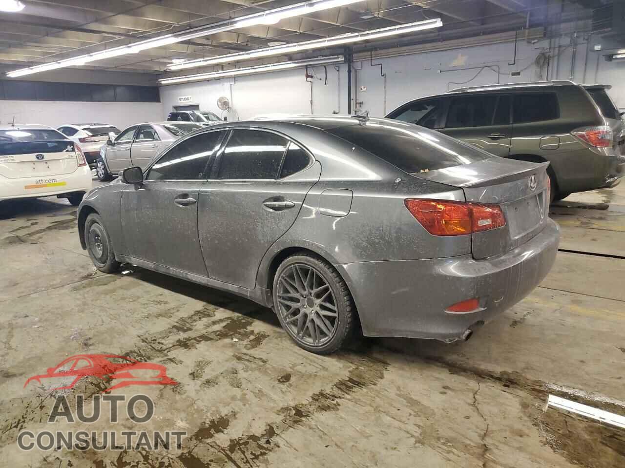 LEXUS IS 2013 - JTHCF5C28D5063103