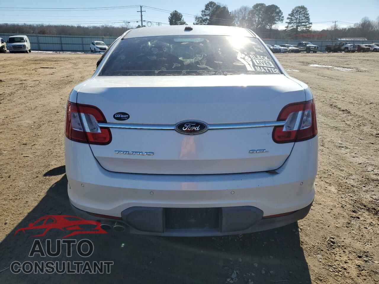 FORD TAURUS 2011 - 1FAHP2EW0BG113857