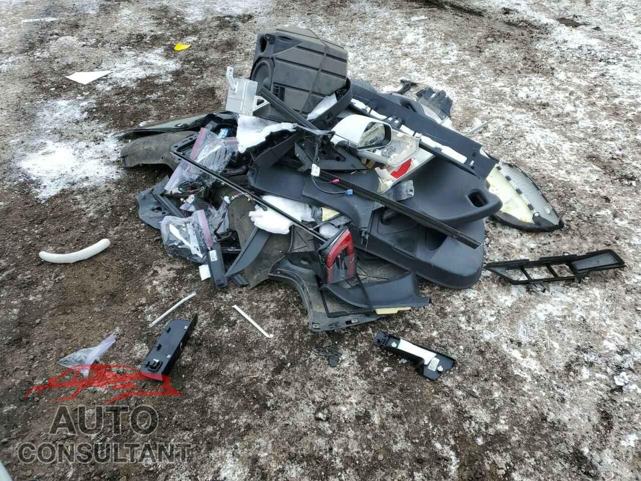 TESLA MODEL 3 2019 - 5YJ3E1EB0KF390195