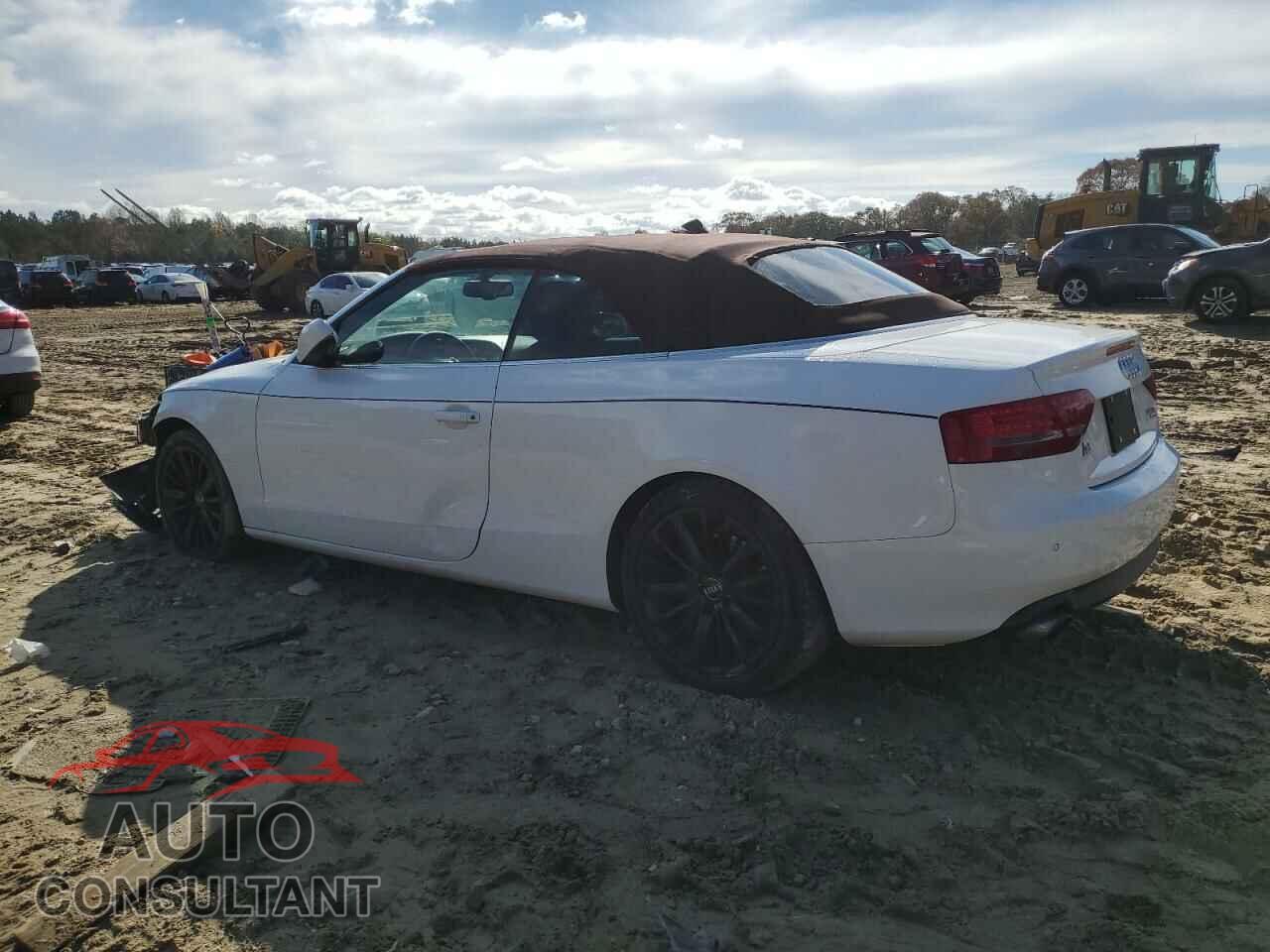 AUDI A5 2011 - WAULFAFH7BN002829