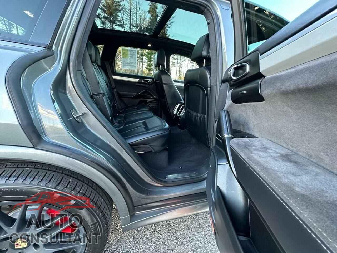 PORSCHE CAYENNE 2016 - WP1AD2A25GLA71514