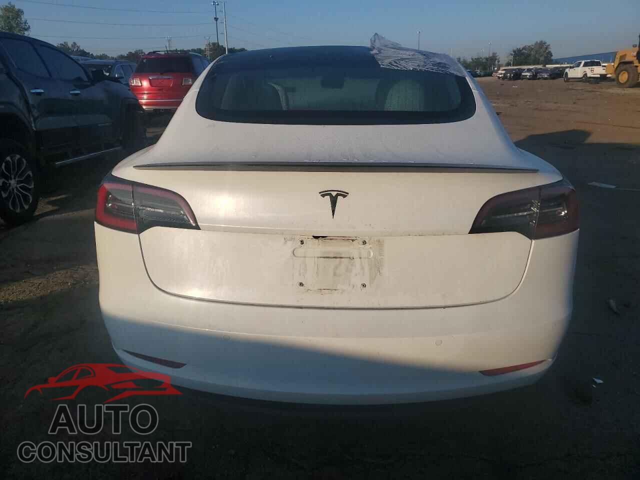 TESLA MODEL 3 2018 - 5YJ3E1EB2JF055941