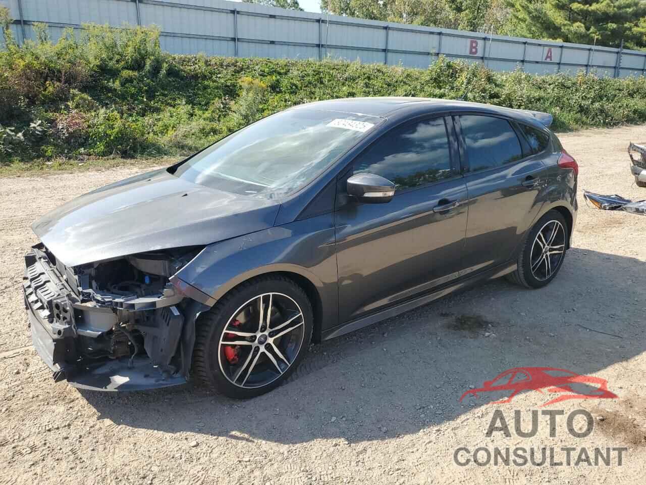 FORD FOCUS 2018 - 1FADP3L96JL253595