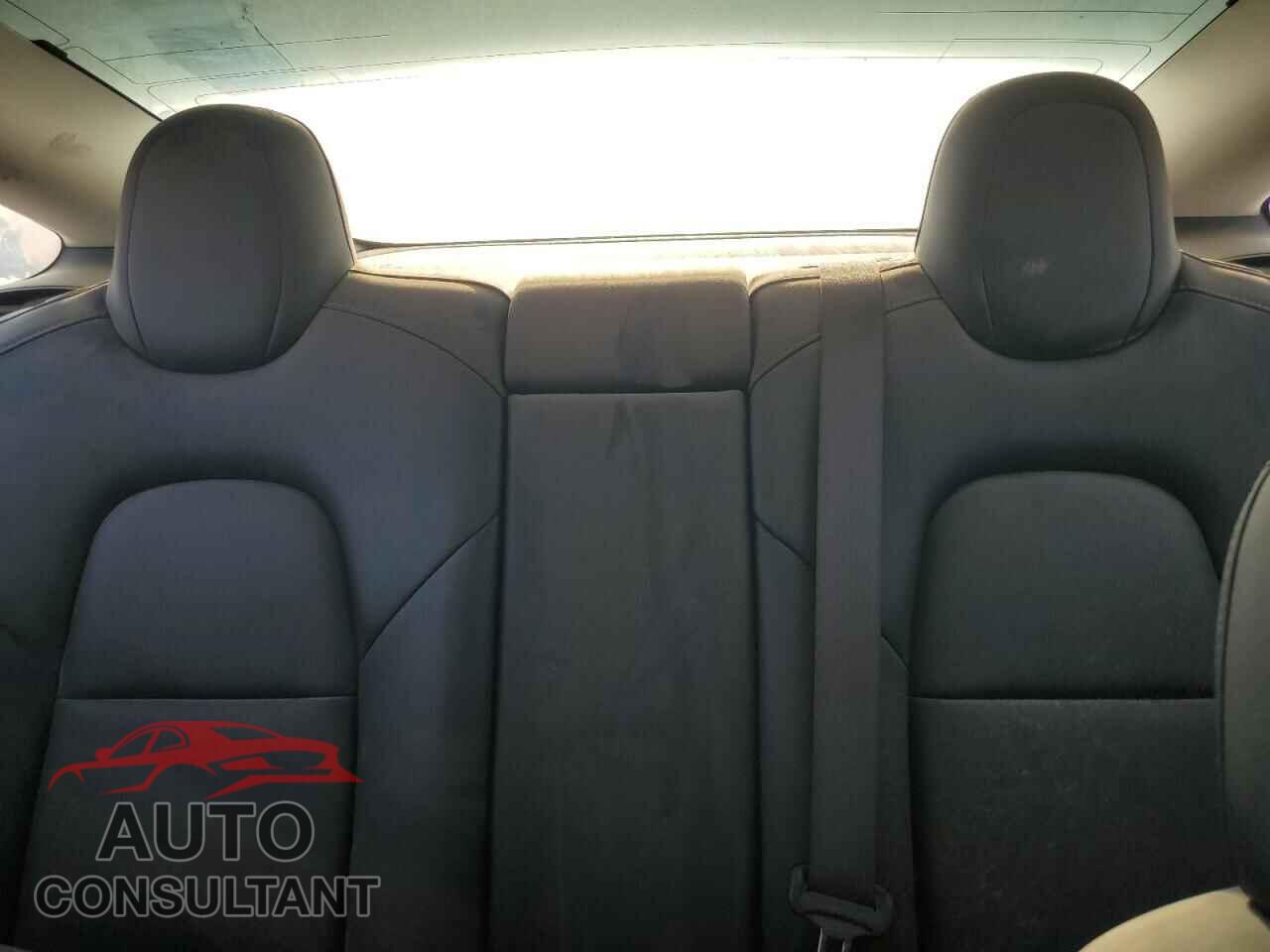 TESLA MODEL 3 2018 - 5YJ3E1EB0JF113190