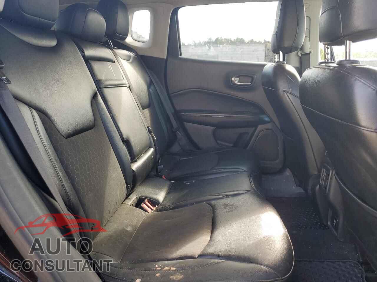 JEEP COMPASS 2018 - 3C4NJDBB0JT401450