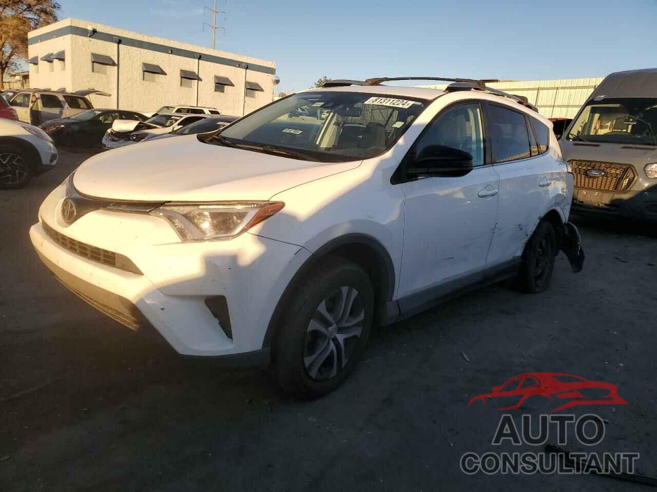 TOYOTA RAV4 2018 - 2T3BFREV5JW744755