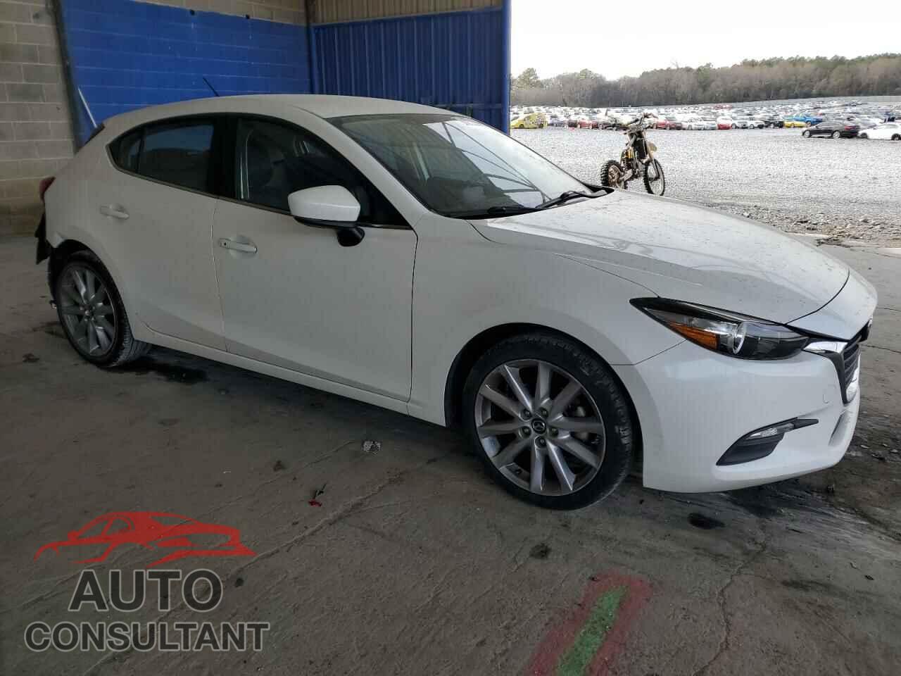 MAZDA 3 2017 - 3MZBN1L79HM114027