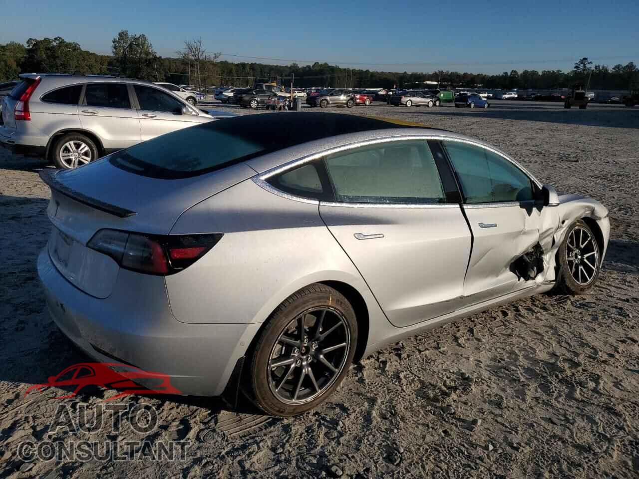 TESLA MODEL 3 2018 - 5YJ3E1EA5JF044021