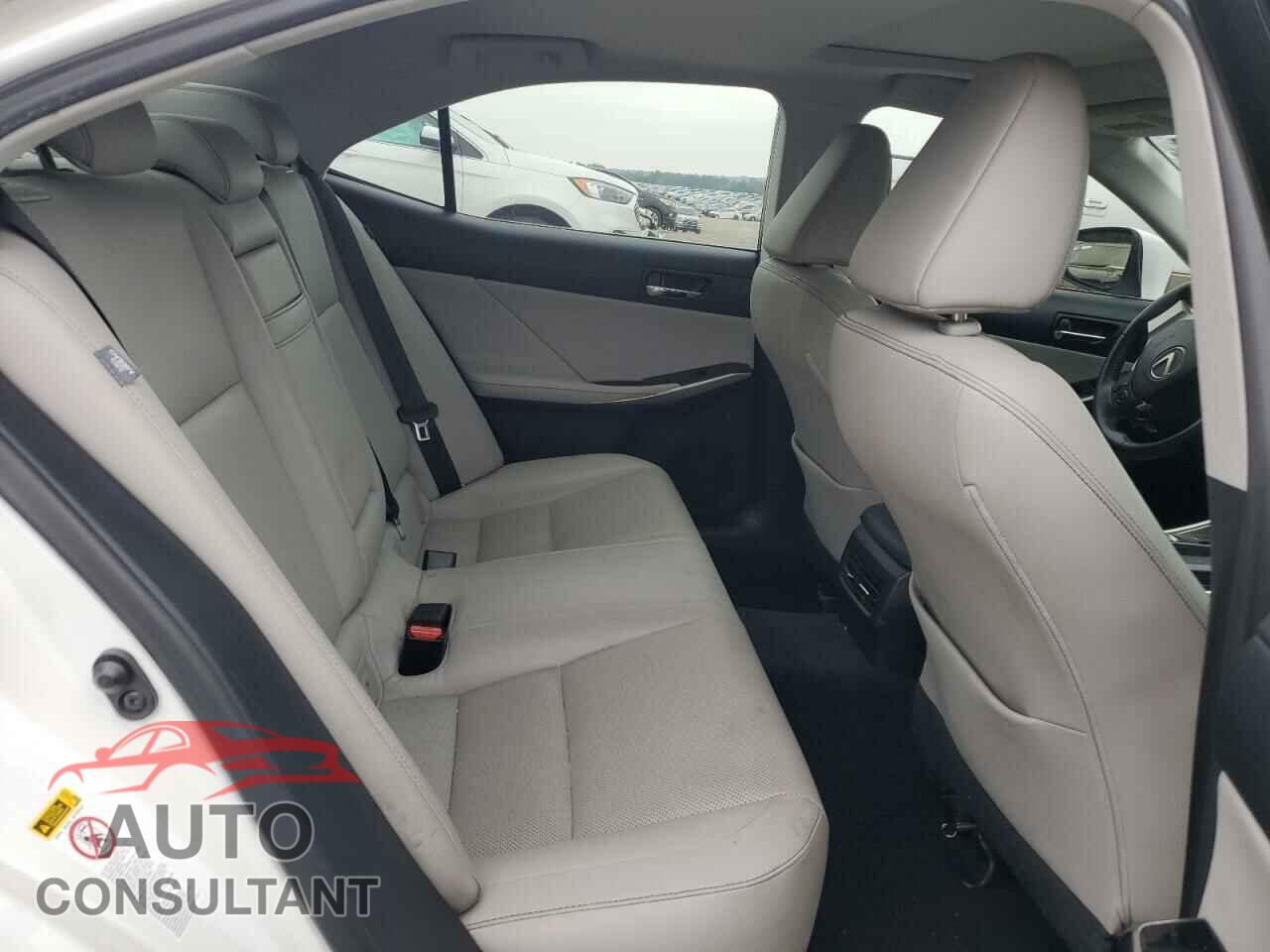 LEXUS IS 2015 - JTHBF1D22F5051289