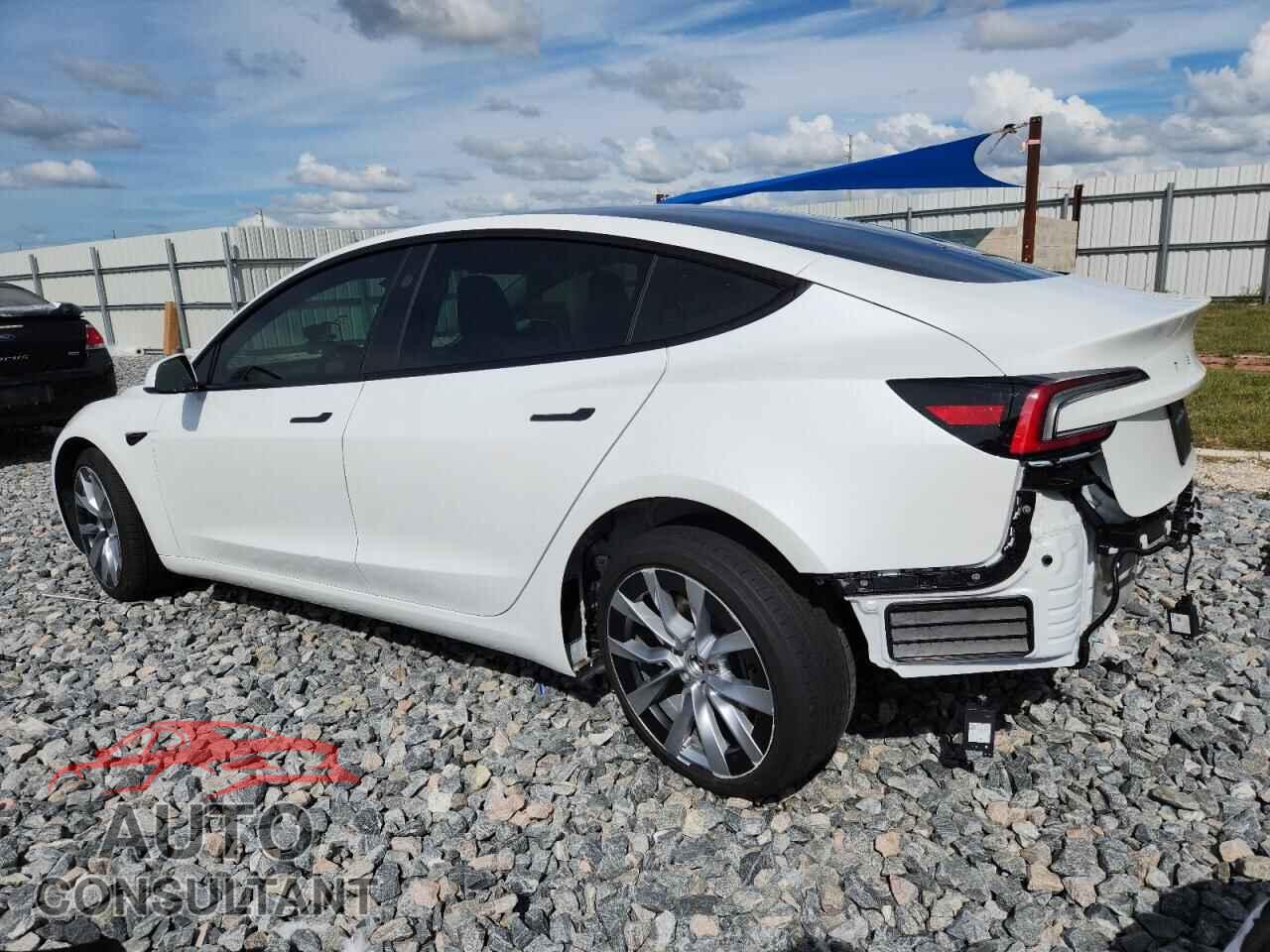 TESLA MODEL 3 2025 - 5YJ3E1EAXSF888086