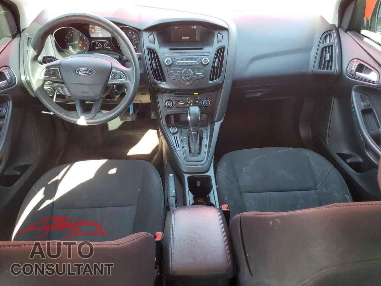 FORD FOCUS 2017 - 1FADP3F27HL304319