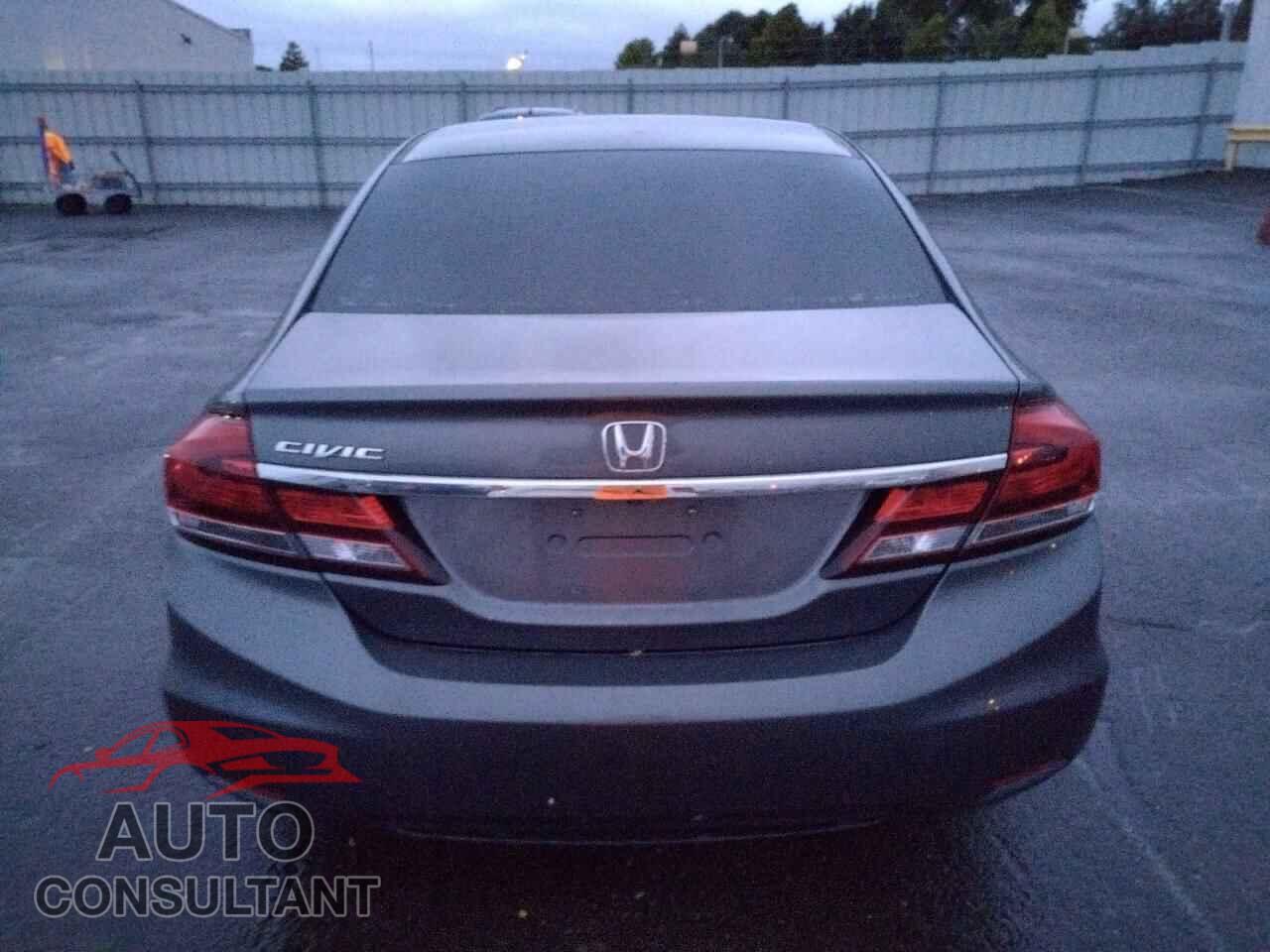 HONDA CIVIC 2013 - 19XFB2F55DE200212