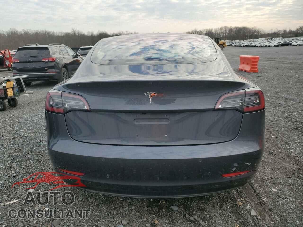 TESLA MODEL 3 2018 - 5YJ3E1EA6JF163020