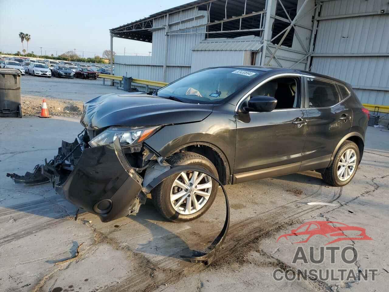 NISSAN ROGUE 2017 - JN1BJ1CP5HW019577