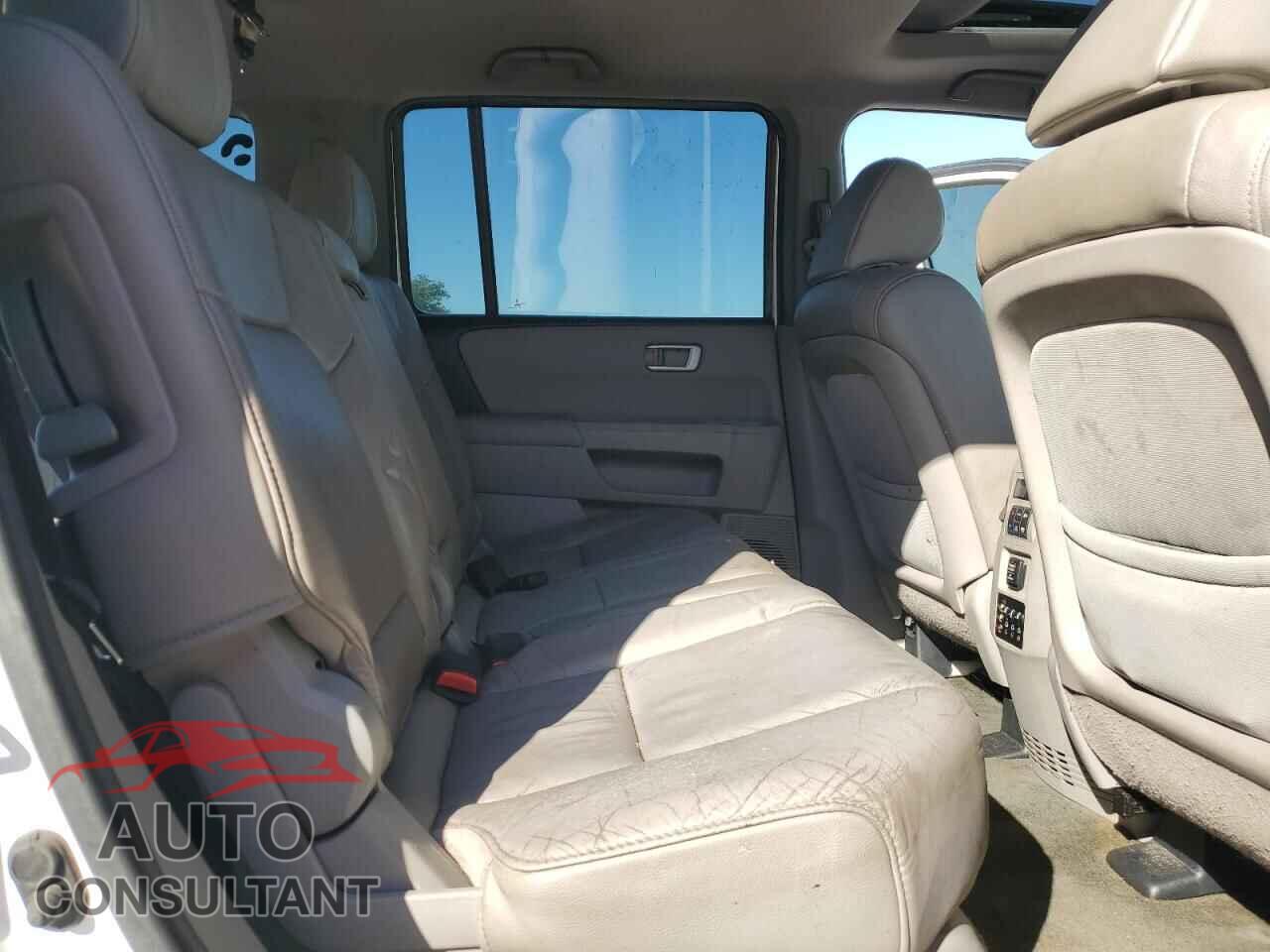 HONDA PILOT 2014 - 5FNYF3H67EB019486