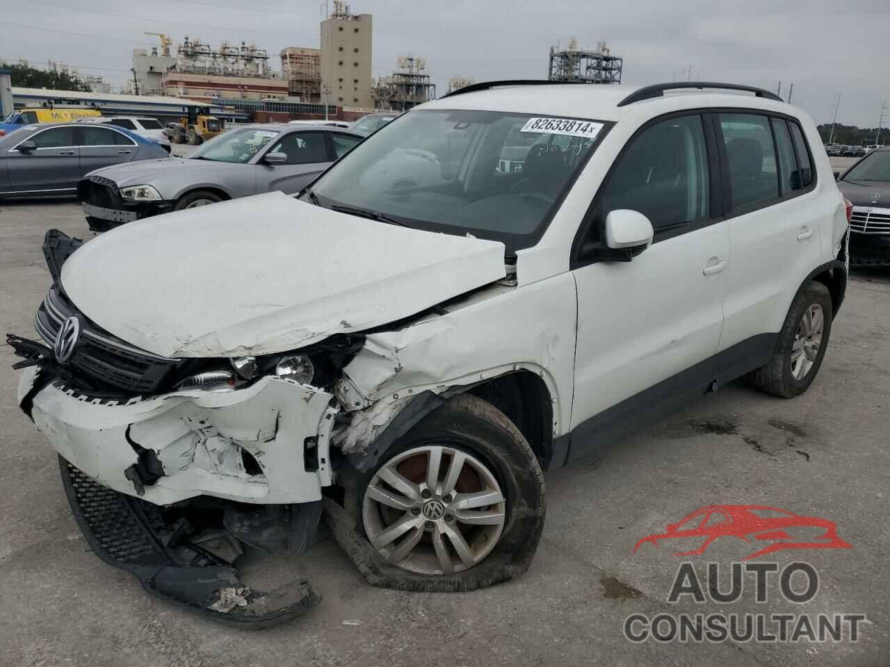 VOLKSWAGEN TIGUAN 2017 - WVGBV7AX9HK024646