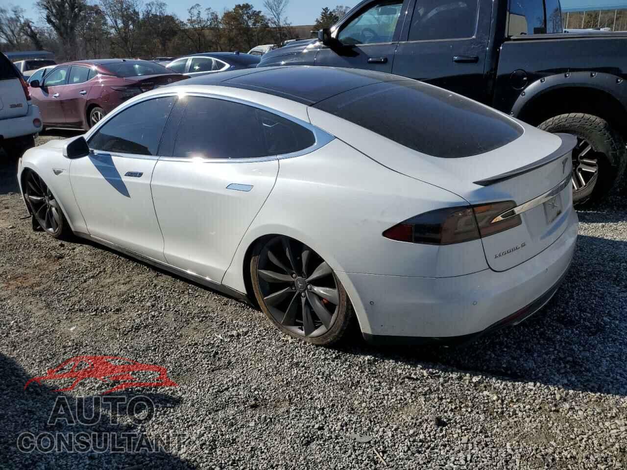 TESLA MODEL S 2015 - 5YJSA1E48FF109520