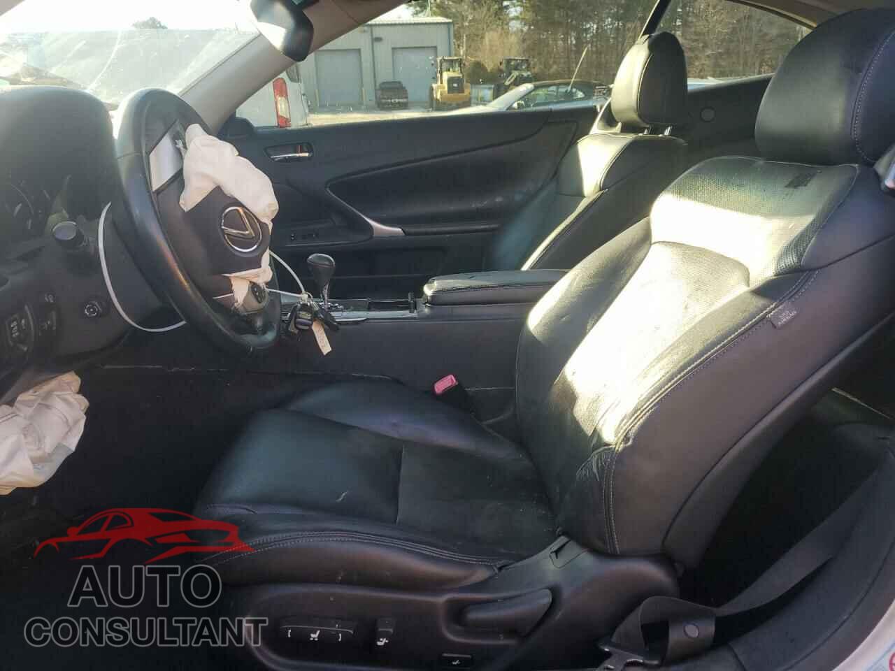 LEXUS IS 2014 - JTHFF2C25E2531531