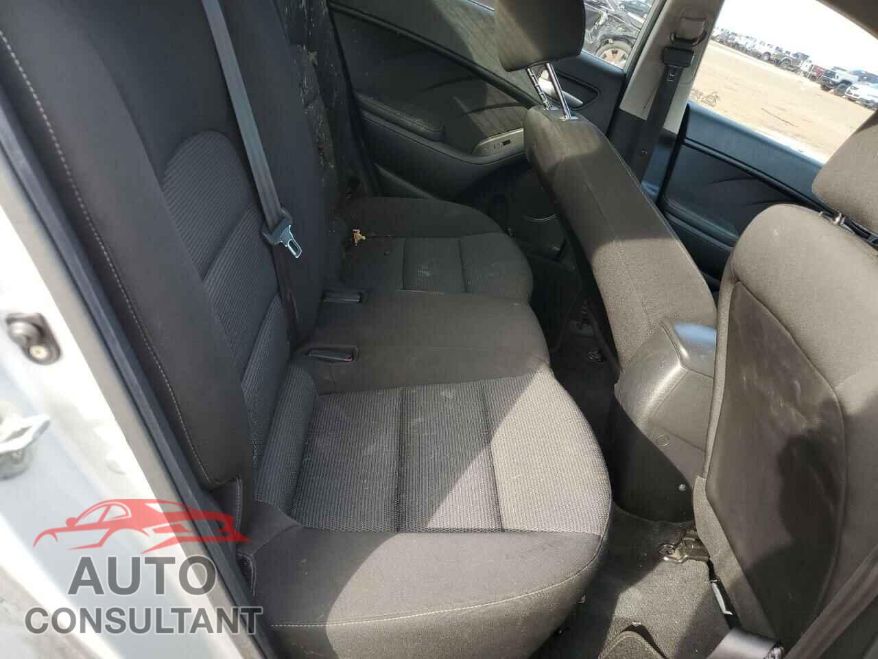 KIA FORTE 2017 - 3KPFK4A79HE041916