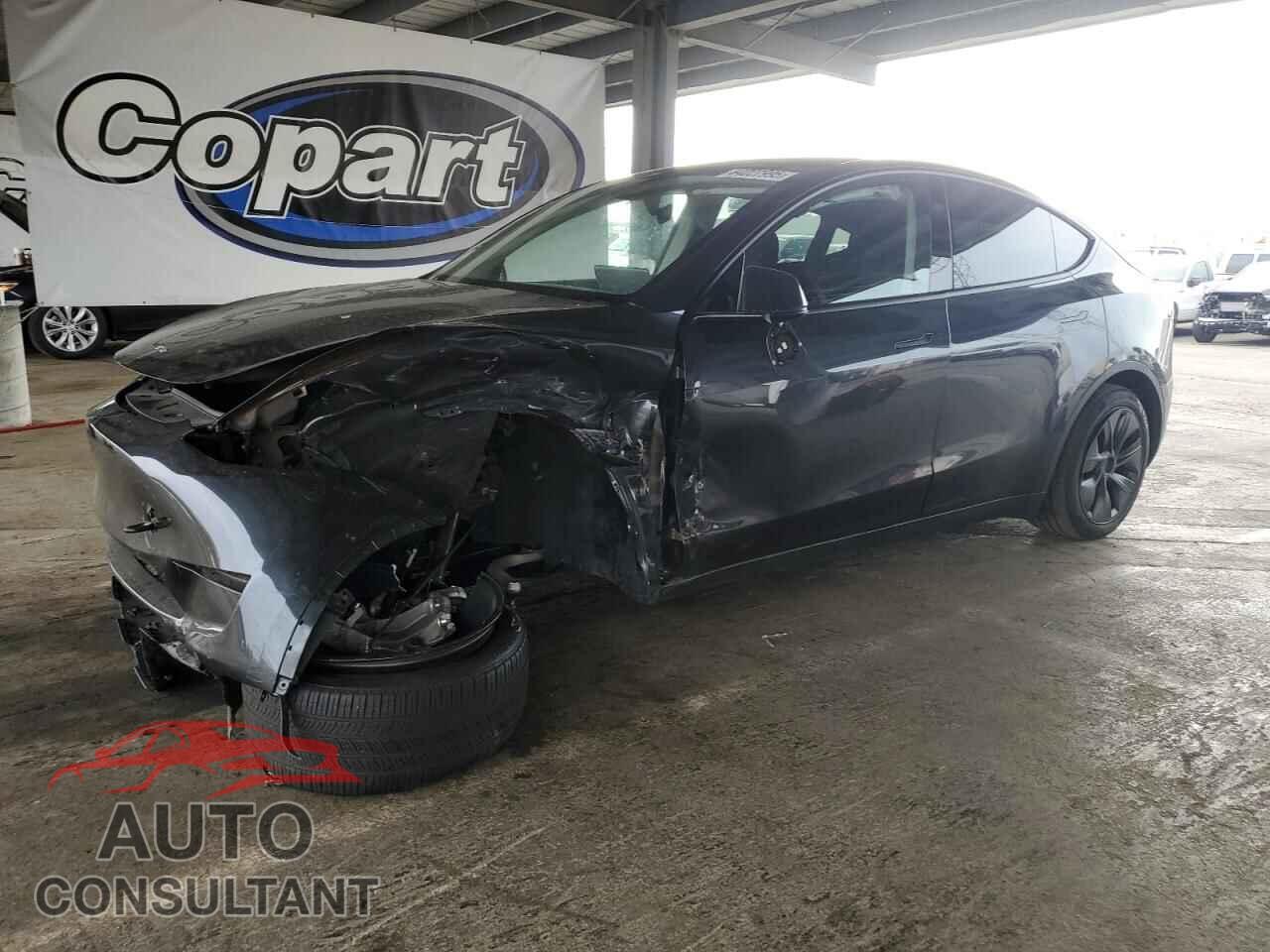 TESLA MODEL Y 2025 - 7SAYGDED0SF267132