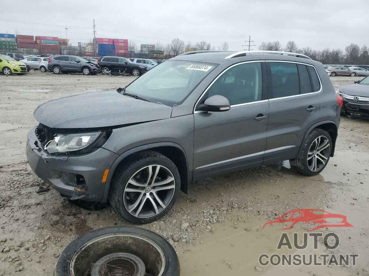 VOLKSWAGEN TIGUAN 2017 - WVGVV7AX7HK030085