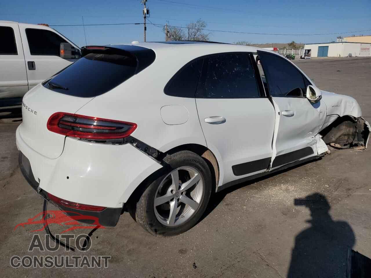 PORSCHE MACAN 2018 - WP1AA2A57JLB00635