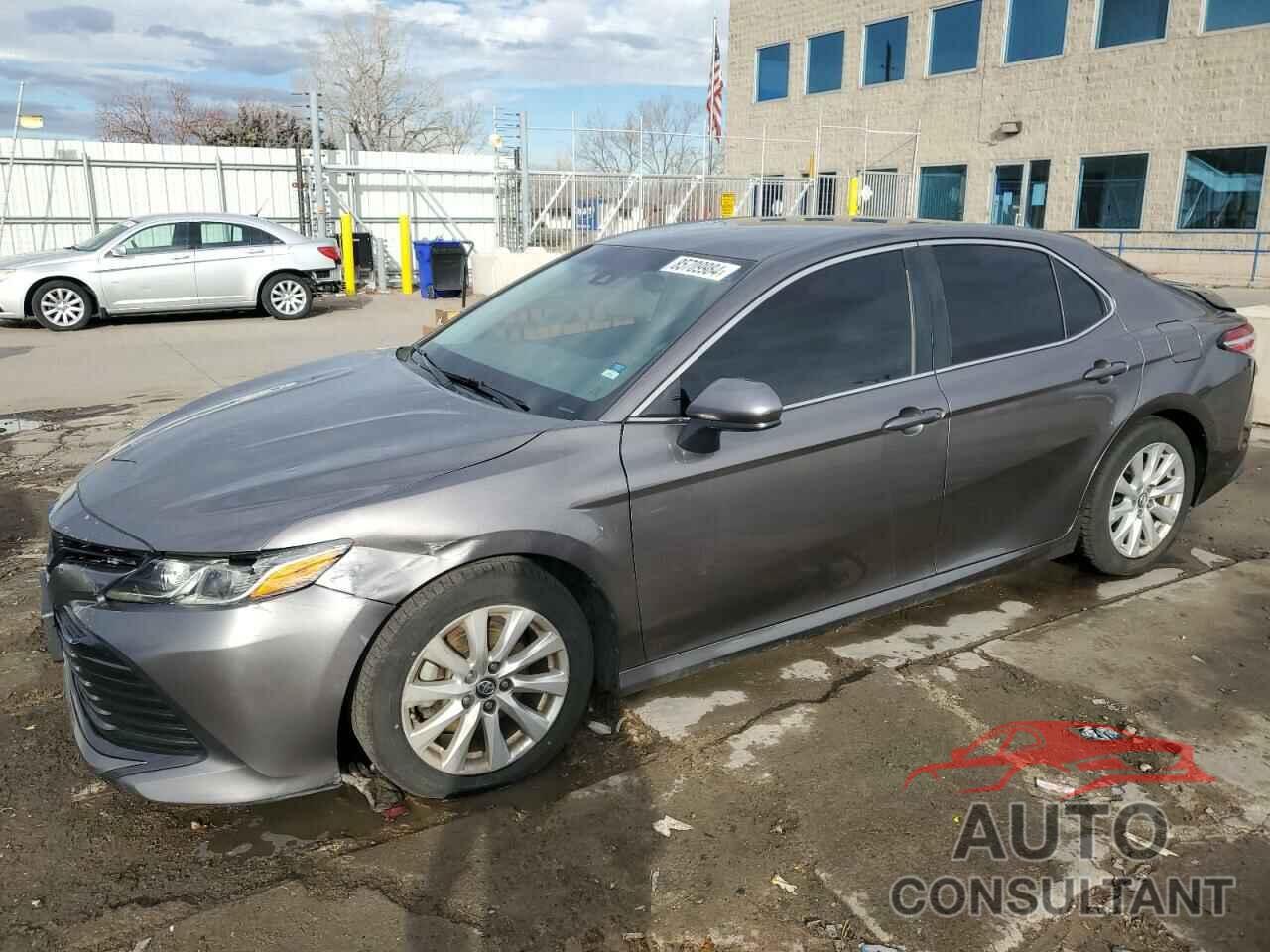 TOYOTA CAMRY 2018 - 4T1B11HK2JU098407