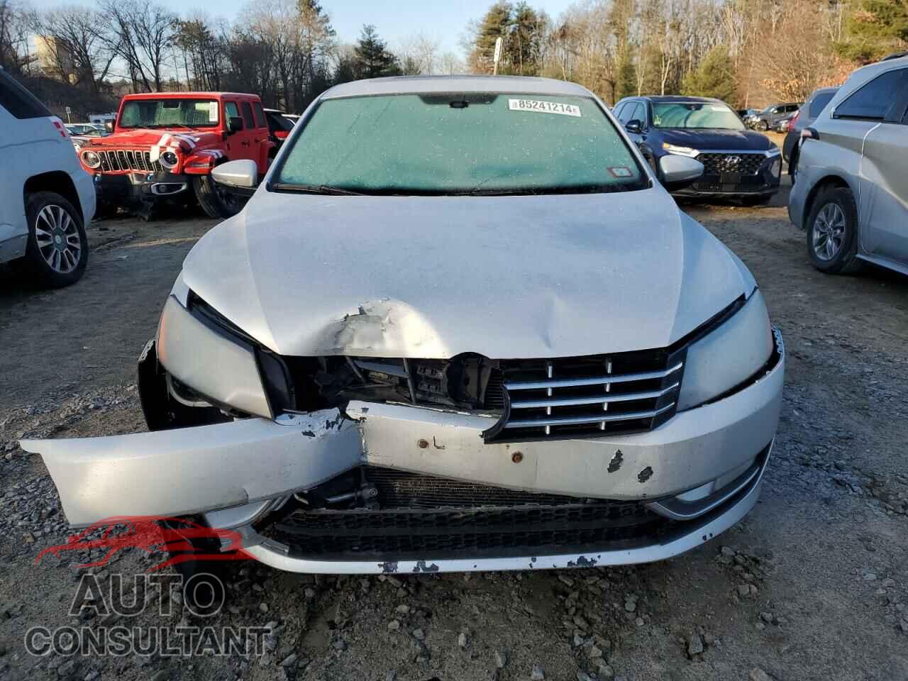 VOLKSWAGEN PASSAT 2012 - 1VWBN7A38CC067151